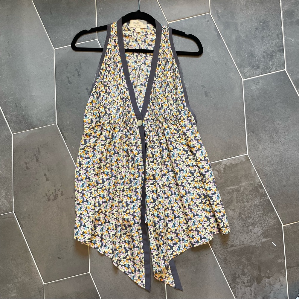 Elizabeth and James Button Tank in Floral Print